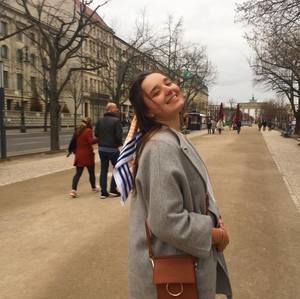 Meet your Posher, Jacqueline